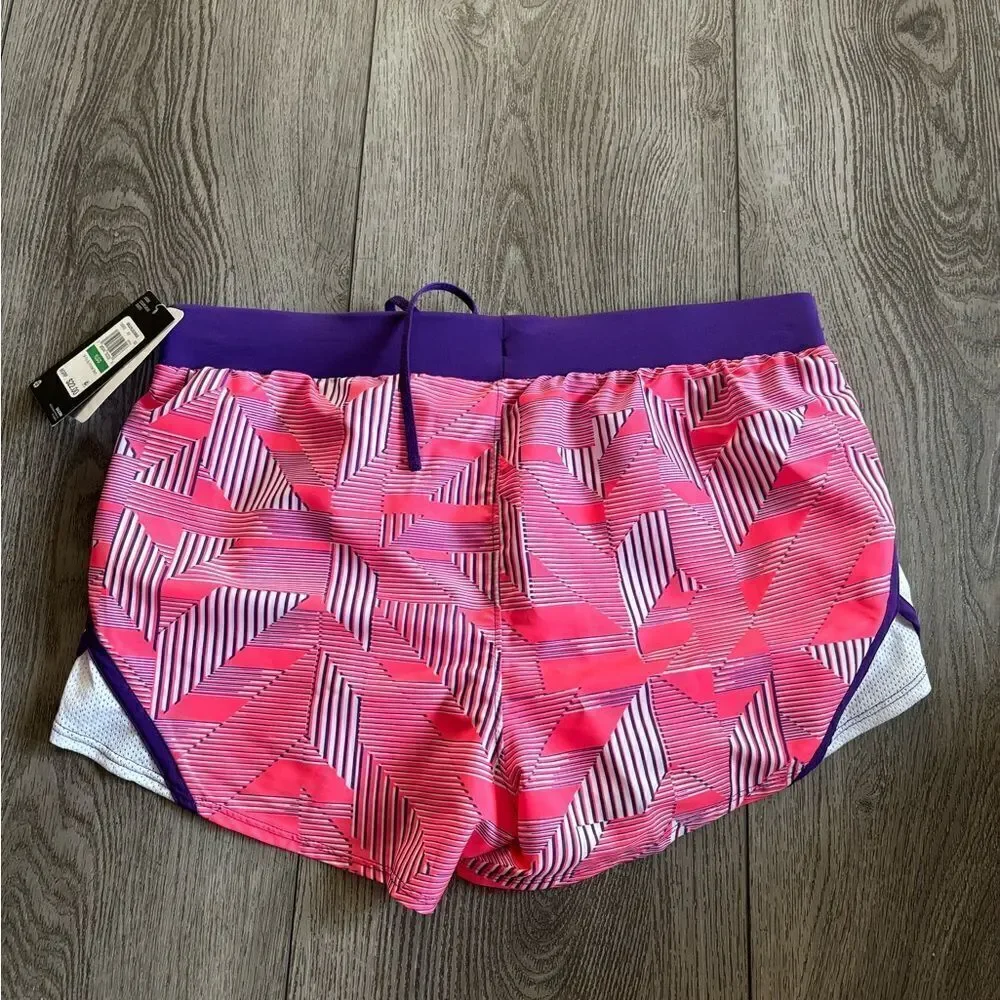 Under armour girls shorts perfect for any sport practice